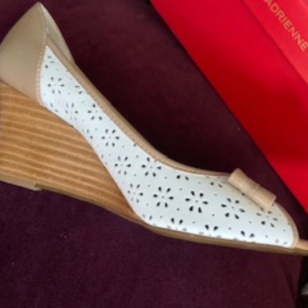 Adrinne Vittadini Shoes Wedge Pump